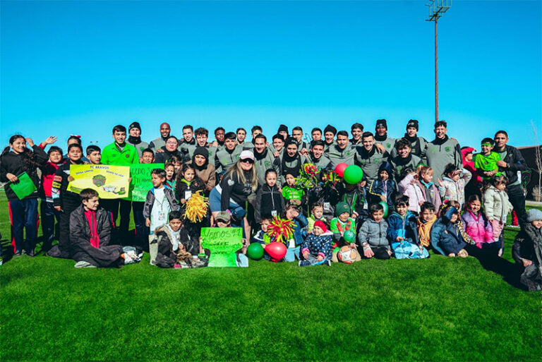 Niños y niñas de escuelas visitan el Complejo Bravos