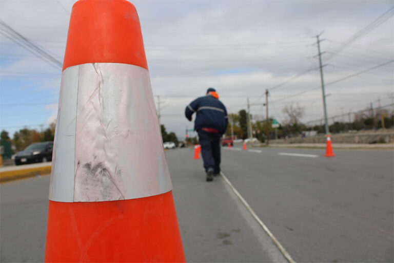 Pinta Control de Tráfico división de carriles sobre calle Costa Rica