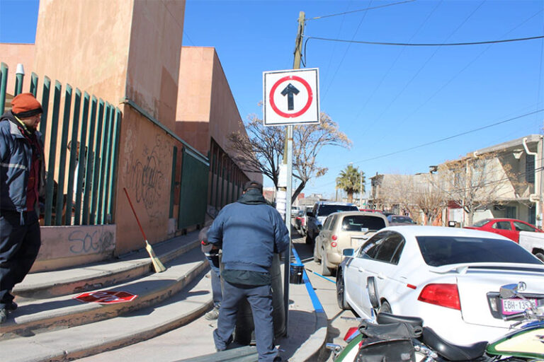 Señaliza Control de Tráfico vialidades cercanas al IMSS 65
