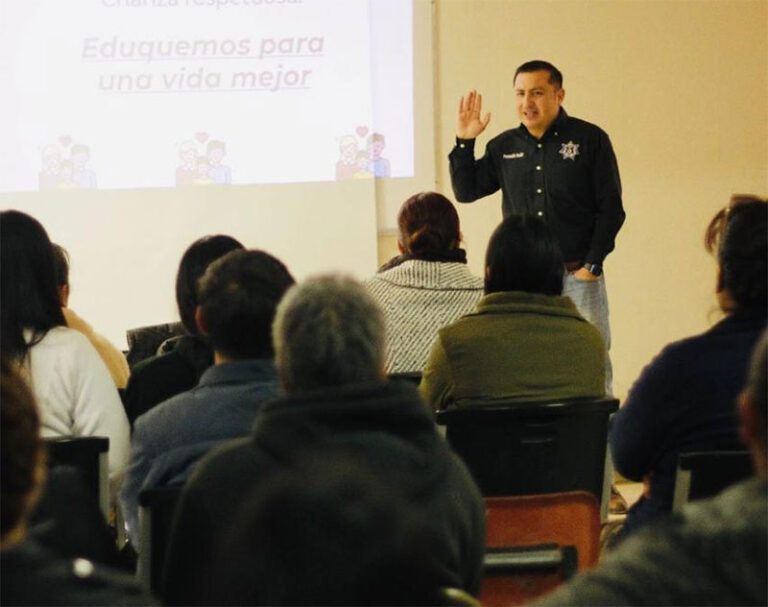 Implementa SSPM talleres preventivos a padres y madres de familia de la Secundaria Federal número 7