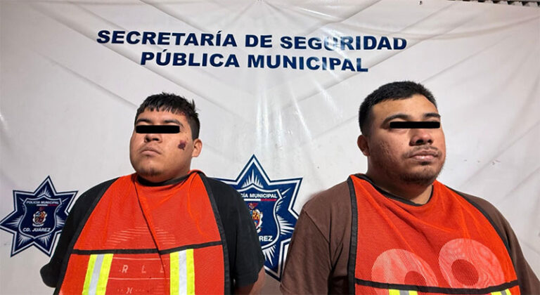 Policías rescatan a 15 personas privadas de su libertad con la detención de dos sujetos armados en posesión de una camioneta robada