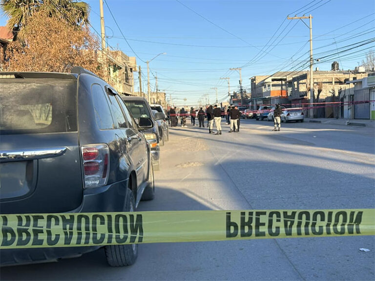 La matan dentro de su casa