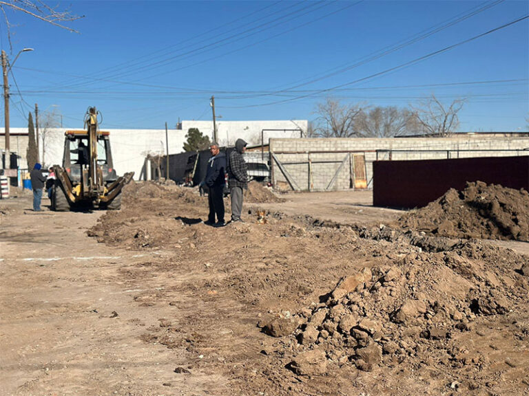 Agradecen vecinos de colonia Valles por pavimentación de calle Yucatán