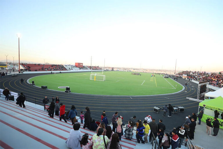 Juarenses se dan cita a la inauguración del Estadio 8 de Diciembre
