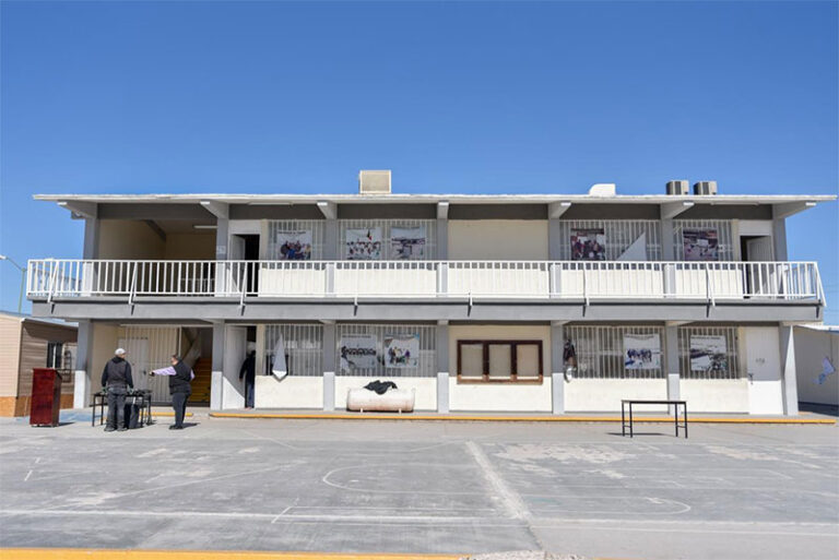 Beneficia Estado a 900 estudiantes de la Secundaria Federal No.15 con nuevas aulas