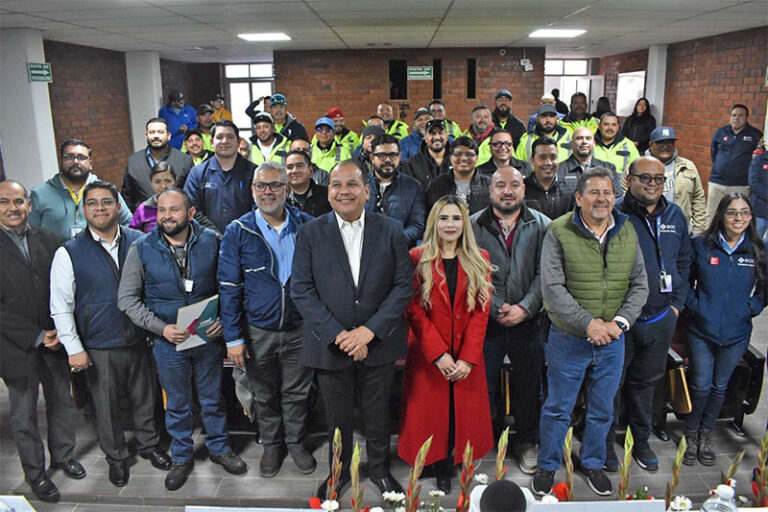 Entrega CAST Conalep Juárez constancias de capacitación a 120 trabajadores