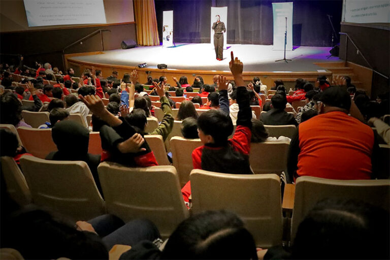 Imparten plática sobre “Ciberacoso en niñas, niños y adolescentes” a estudiantes de escuelas secundarias