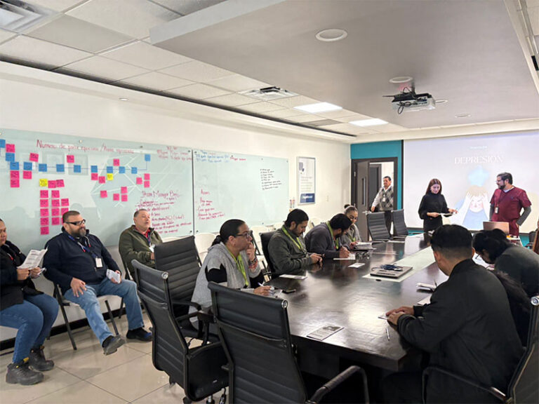 La Dirección de Salud imparte en maquiladoras charlas sobre el cuidado de la salud mental