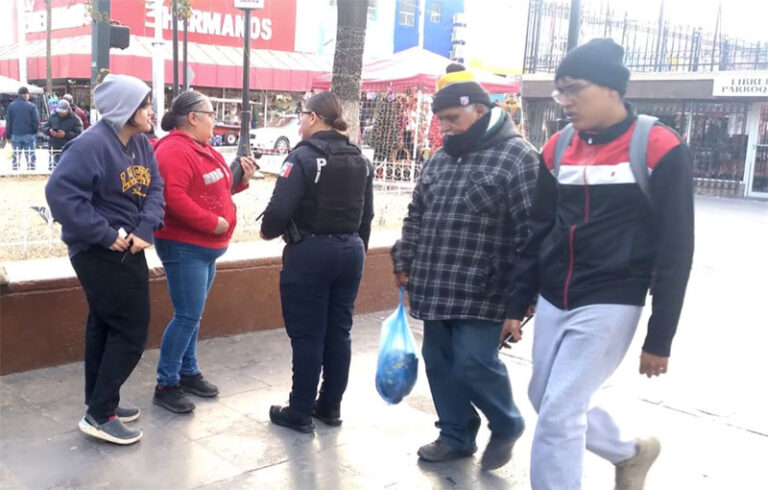 Continua la Dirección de Prevención Social de la SSPM distribuyendo trípticos informativos