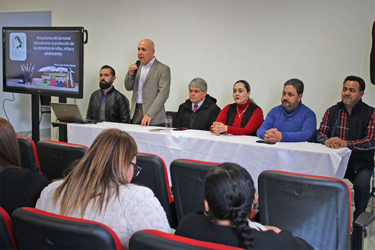 Capacitan SEyD y CEDH a docentes para protección de los derechos de estudiantes