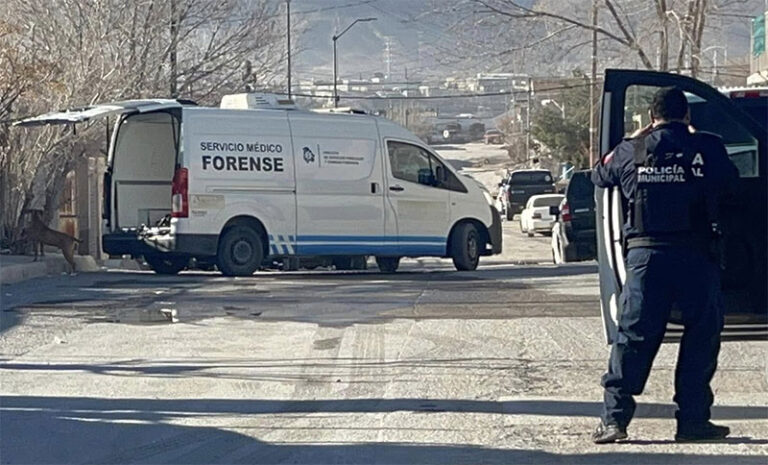 Encobijado entre basura