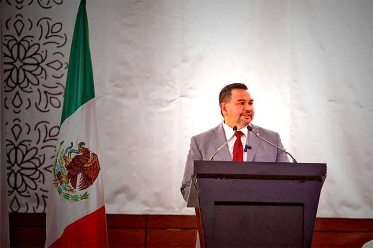 Participa el alcalde Pérez Cuéllar en la sesión de la AALMAC