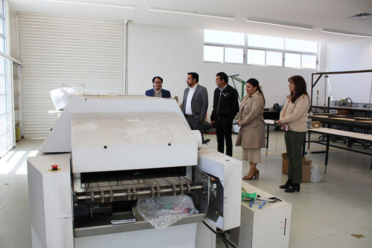 Fortalece UT Paso del Norte equipamiento de su laboratorio SMT