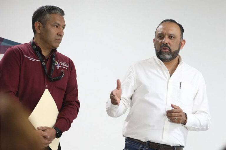 Alcalde acude a simulacro de audiencia pública con estudiantes del CEPU