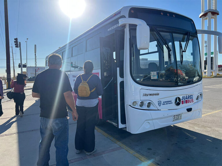 Lleva JuárezBus sus módulos de credencialización a la estación Independencia y Riberas