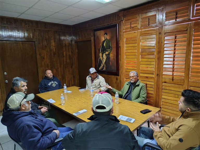 Juárez comparte tecnología agrícola con municipios vecinos