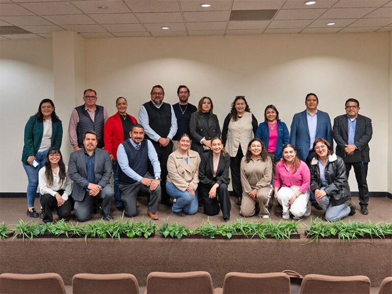 Presenta Ichijuv a directores del Cobach Juárez programa dirigido a líderes estudiantiles