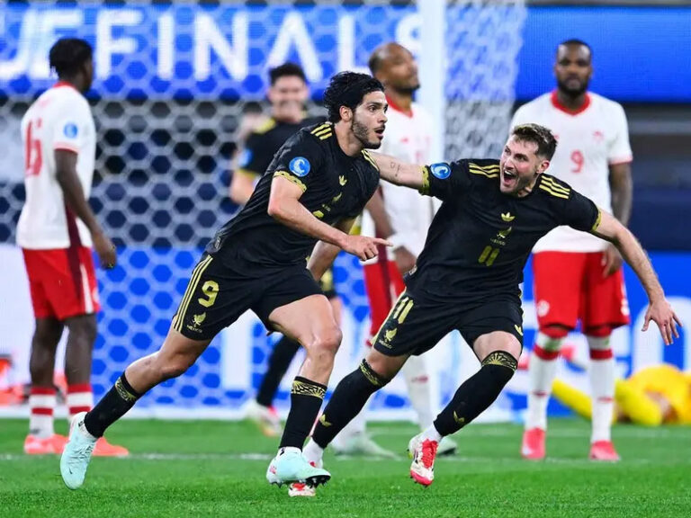 Doblete de Jiménez da el triunfo al Tri