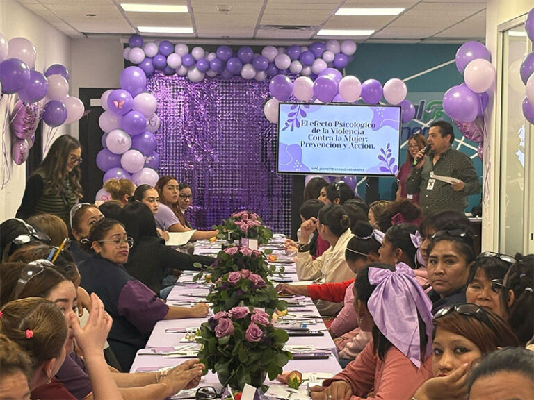 Salud Municipal lleva charla sobre salud mental a empleados de maquiladoras