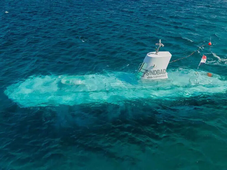 Se hunde submarino dejando 6 muertos