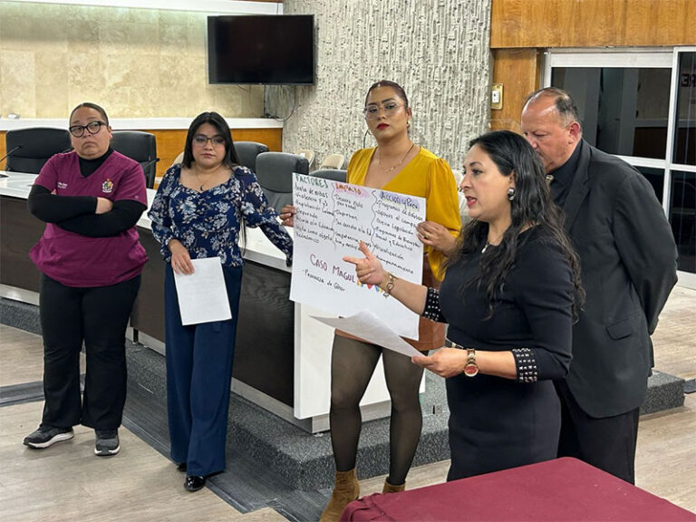 Imparten taller “Las niñas del mundo” a servidores públicos