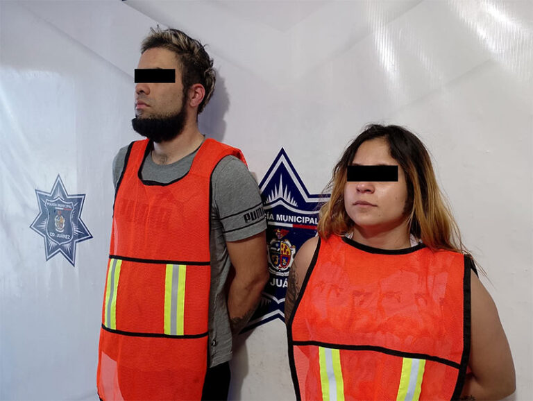 Detienen a dos personas por robo de vehículo con violencia