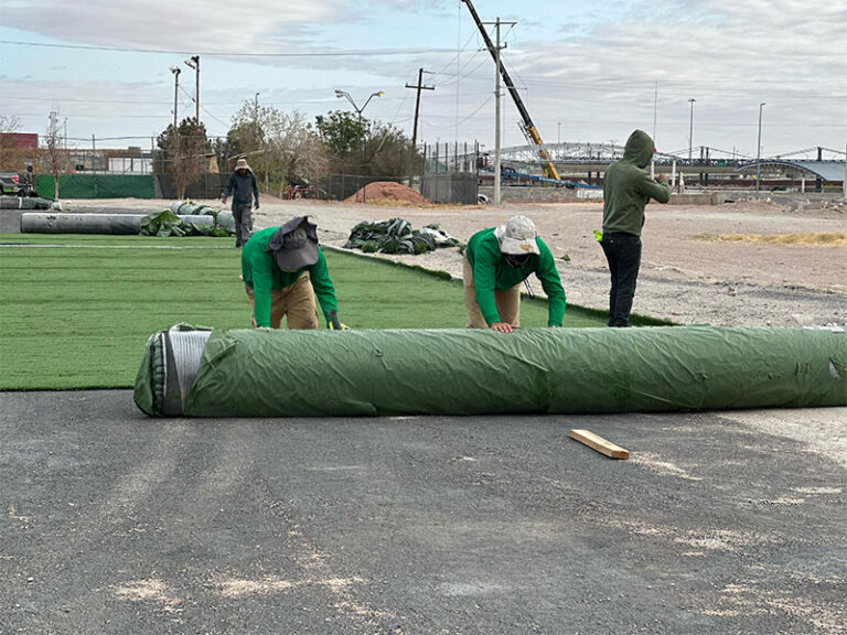 Avanzan trabajos de rehabilitación de la cancha en el COBACH 19