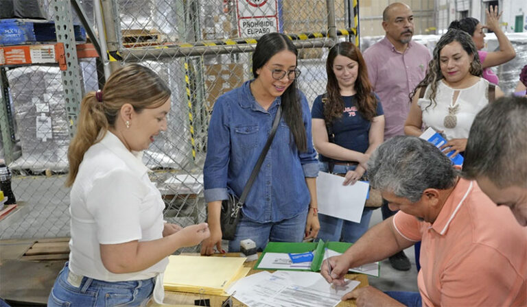 Entregan materiales lúdicos y didácticos a 33 planteles de Educación Especial en Juárez