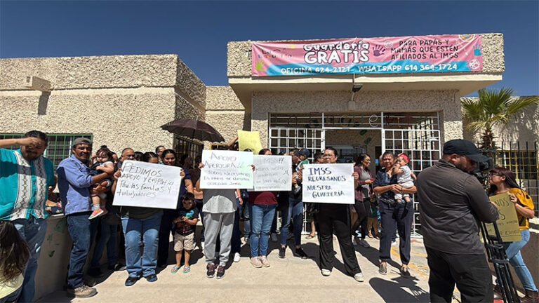 Padres de familia se unen en protesta por cierre de guardería