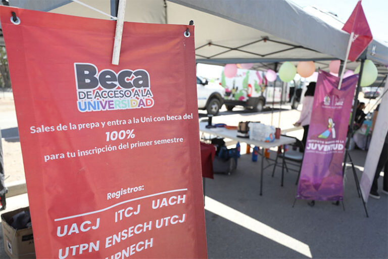 Llevan dependencias municipales sus servicios a Parajes de Oriente