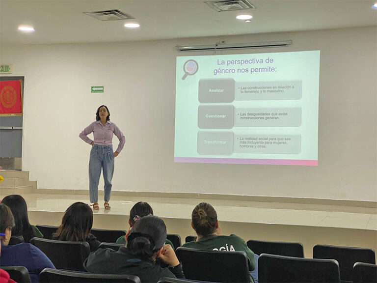 Personal de Protección Civil se capacita en perspectiva de género