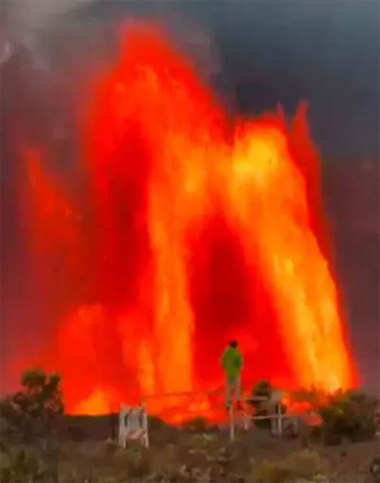 Lava alcanzan 300 metros en Hawái por erupción del volcán Kilauea