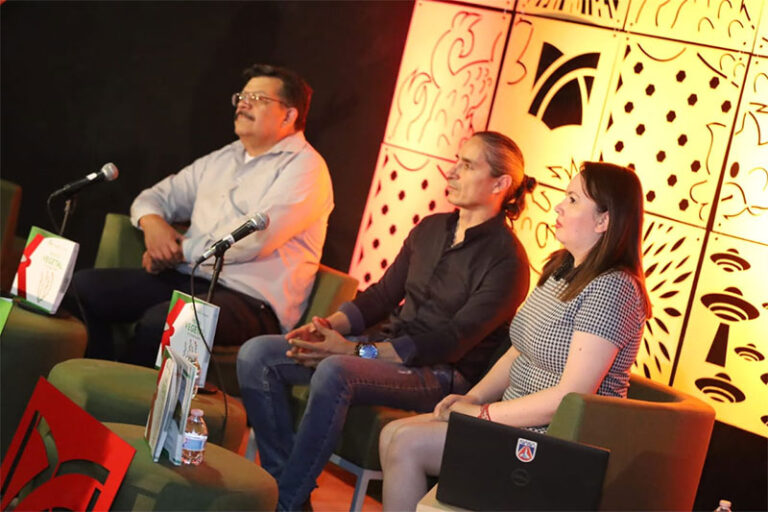 Presentan en la Feria del Libro de la Frontera la Paleta Vegetal del Municipio de Juárez