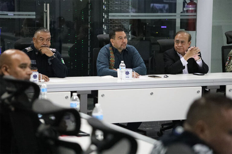 Encabeza alcalde Cruz Pérez Cuéllar reunión de la mesa de seguridad