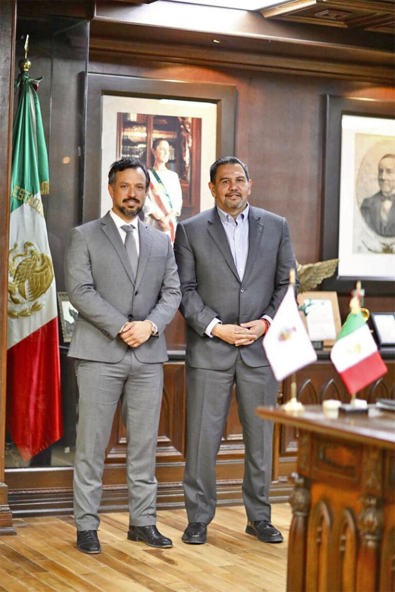 Recibe el Presidente Pérez Cuéllar visita del representante de New México Border Authority