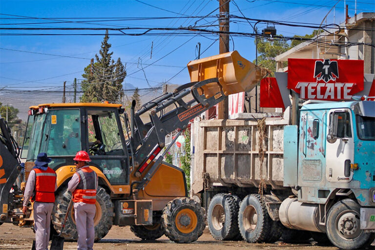 Retira JMAS Juárez casi 400 toneladas de lodo y basura en zonas afectadas por las lluvias