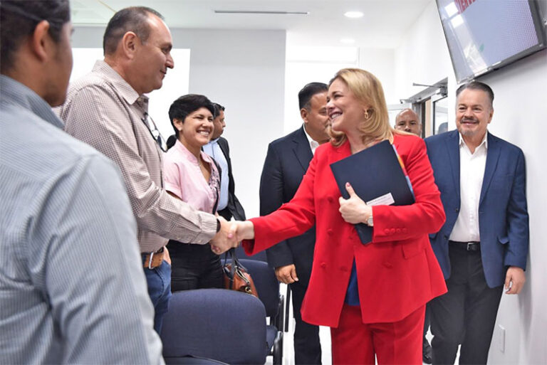 Maru Campos impulsa obras de impacto social en Ciudad Juárez