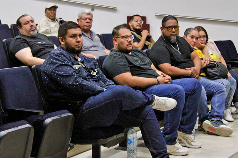 Capacitan a personal de la Dirección de Educación en RCP y primeros auxilios