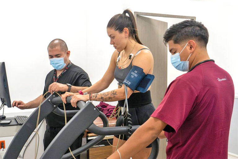 Reportan Bravas a exámenes médicos