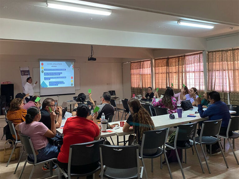 Imparte Derechos Humanos taller sobre El Código de Ética