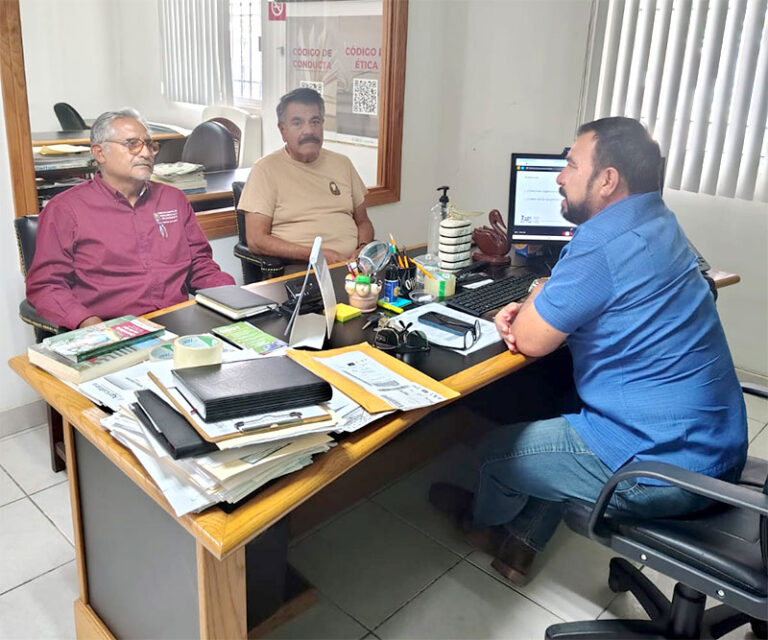 Desarrollo Rural participa en capacitaciones sobre el gusano barrenador del ganado