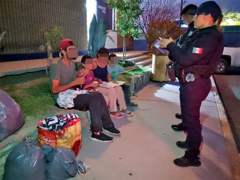 Elementos de la SSPM rescatan a familia migrante en situación de vulnerabilidad
