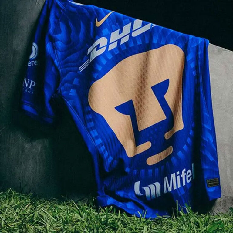 Pumas presenta su nueva jersey