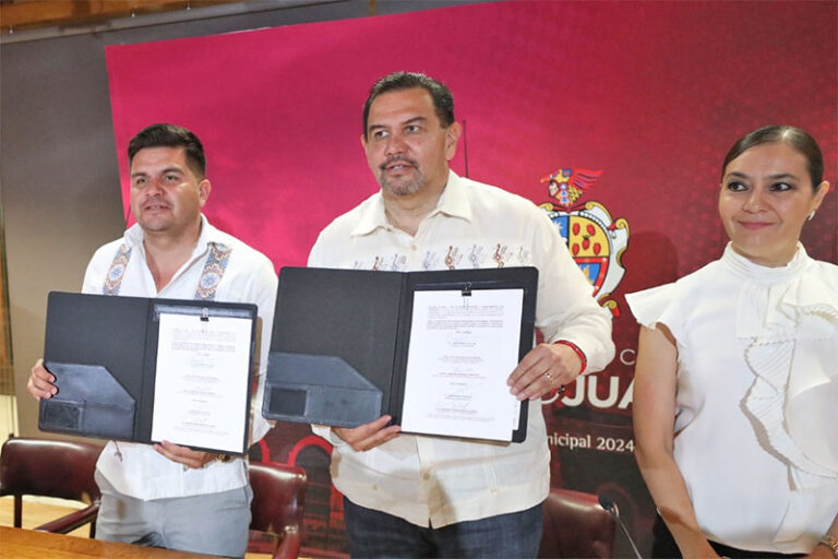 Firma Juárez convenio con Ahumada y Guadalupe sobre transferencia de tecnología agrícola