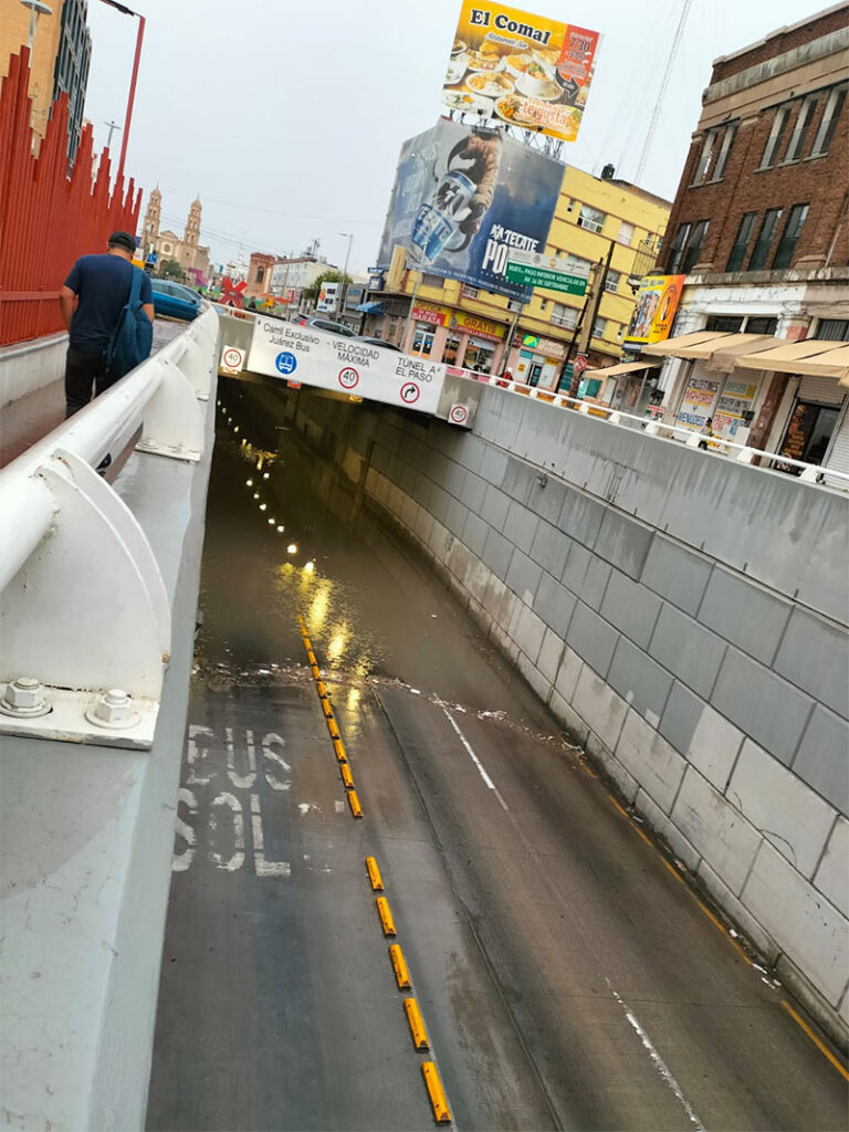 Informa JuárezBus cierre temporal de las estaciones Catedral y Ex Aduana por contingencia climática
