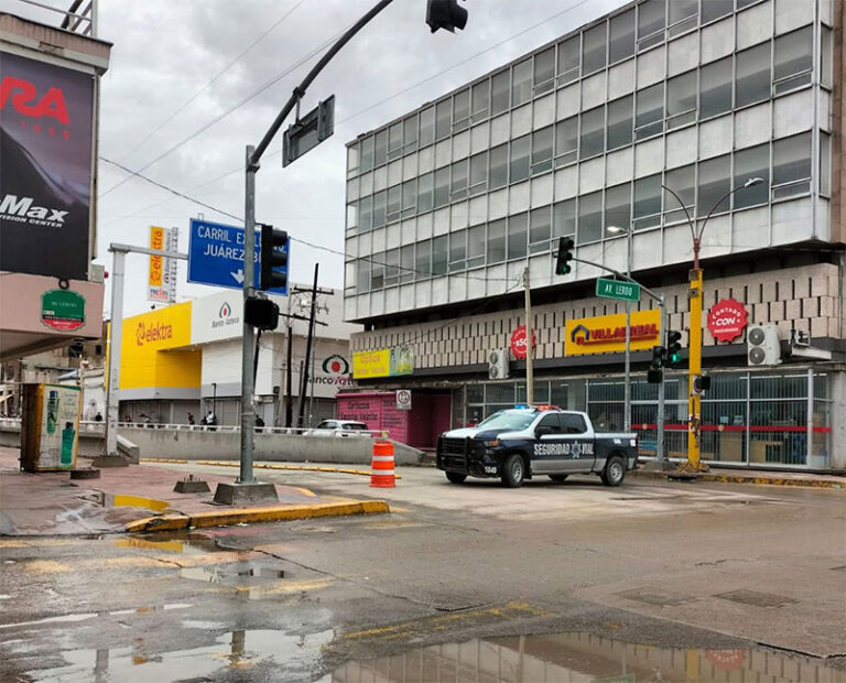 Informa JuárezBus servicio intermitente de estaciones Catedral y Ex Aduana por lluvias e inundaciones en zona centro