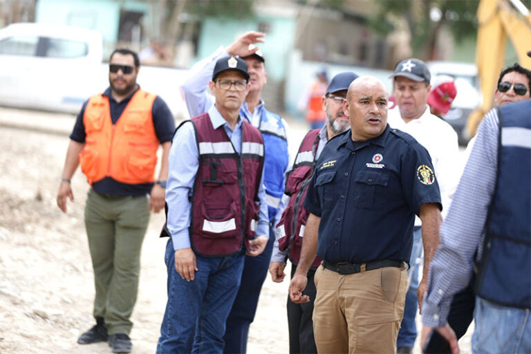 Promueven la reubicación de familias asentadas en zona de alto riesgo