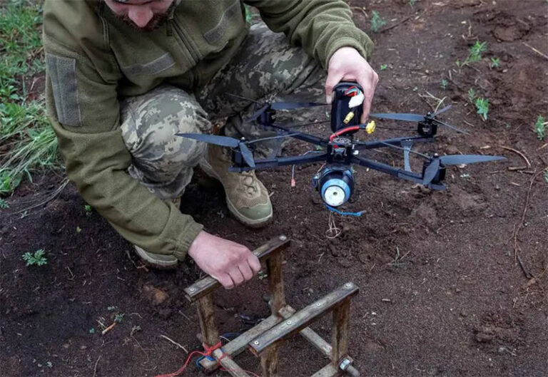 Cárteles mexicanos enviados a Ucrania para aprender a pilotear drones