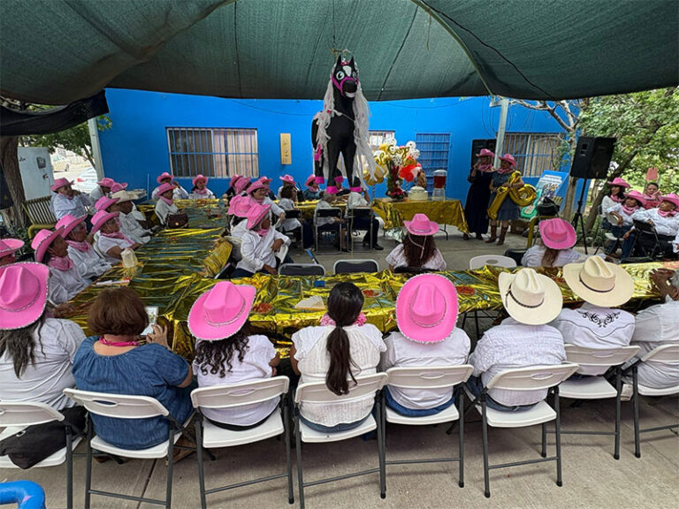 Festeja Gobierno del Estado a las abuelas y abuelos chihuahuenses