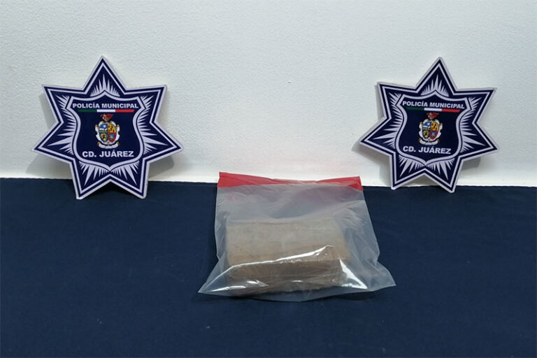 Detienen a una menor con una libra de marihuana